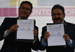 20130424 firma1 sedesa-dif-df