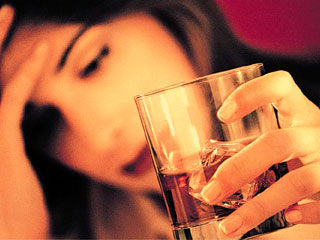 foto-alcoholismo-en-la-mujer