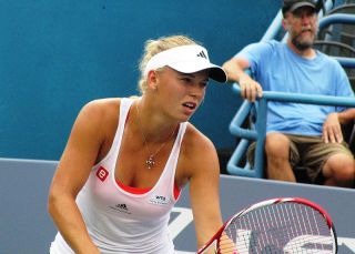 dep3-Caroline Wozniacki-web