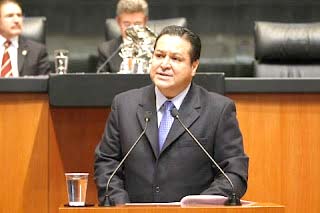 pol nal9-senador