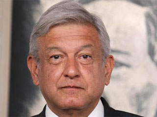 amlo-sale