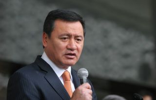 pol-OSORIO CHONG