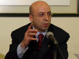 pol-Renato Sales