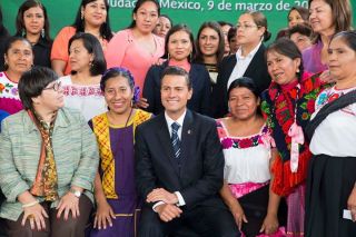 asi le fue