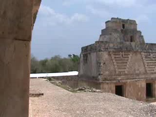 uxmal-1