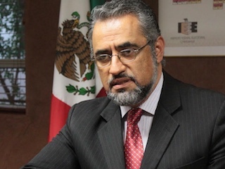 8A1 Arturo Meraz-web