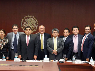 senadores