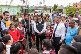 16A1 En Nezahualcoyotl se plantaran 20 mil arboles