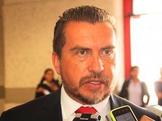 14B Diputado-Hugo-Cabrera-320x240