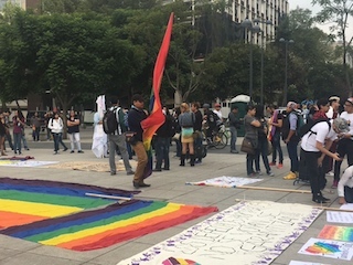 6A  Comunidad LGBTTTI exige la destitución del cardenal Norberto Riveraweb