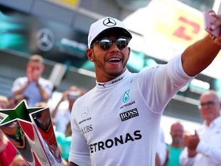 VD-Lewis-Hamilton-WEB