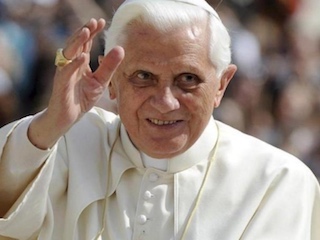 notint-BenedictoXVI-WB