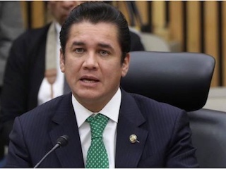 breves carlos-puente-WB