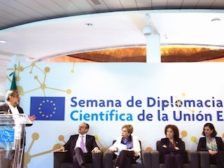 ciencia-diplomacia-WB
