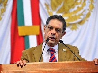 web-41-cd-Armando Lopez Campa