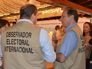 web-21-polnal-observadores internacionales