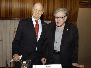Homenaje Carlos Funtes