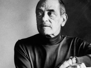  Luis Buñuel originario de España nacionalizado mexicano